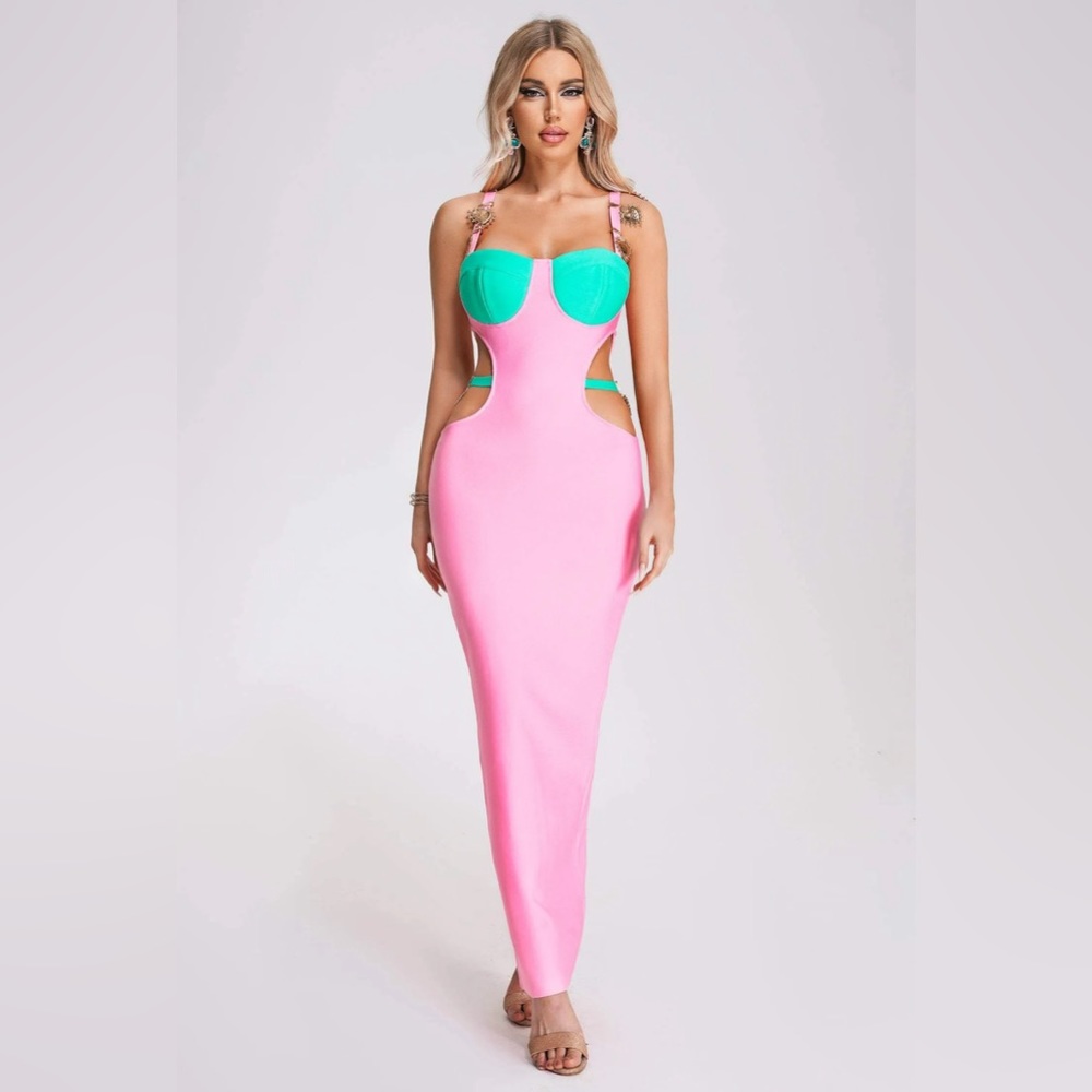 Classy pink and green body-con dress 🩷💚